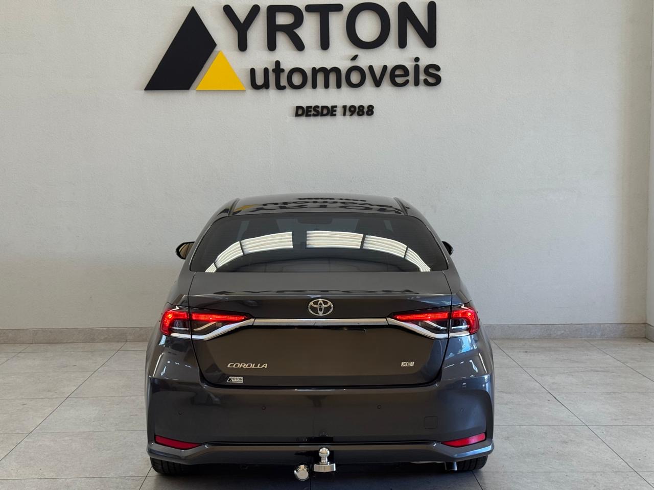 Toyota Corolla 2.0 16v 4p Xei Flex Automático Cinza 2023 - Ayrton Automóveis