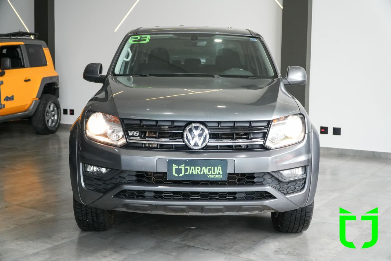 Volkswagen Amarok 3.0 V6 CABINE DUPLA COMFORT 4X4 TURBO INTERCOOLER AUTOMÁTICO 2023 Cinza - foto 2