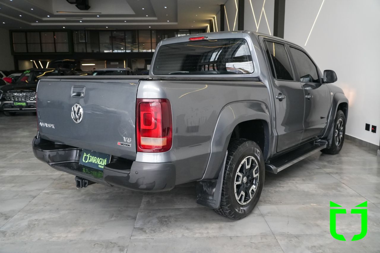 Volkswagen Amarok 3.0 V6 CABINE DUPLA COMFORT 4X4 TURBO INTERCOOLER AUTOMÁTICO 2023 Cinza - foto 6
