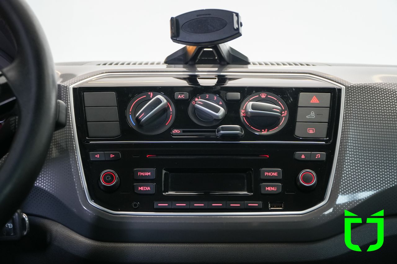 Volkswagen Cross UP 1.0 12V 4P FLEX 2019 Branco - foto 12