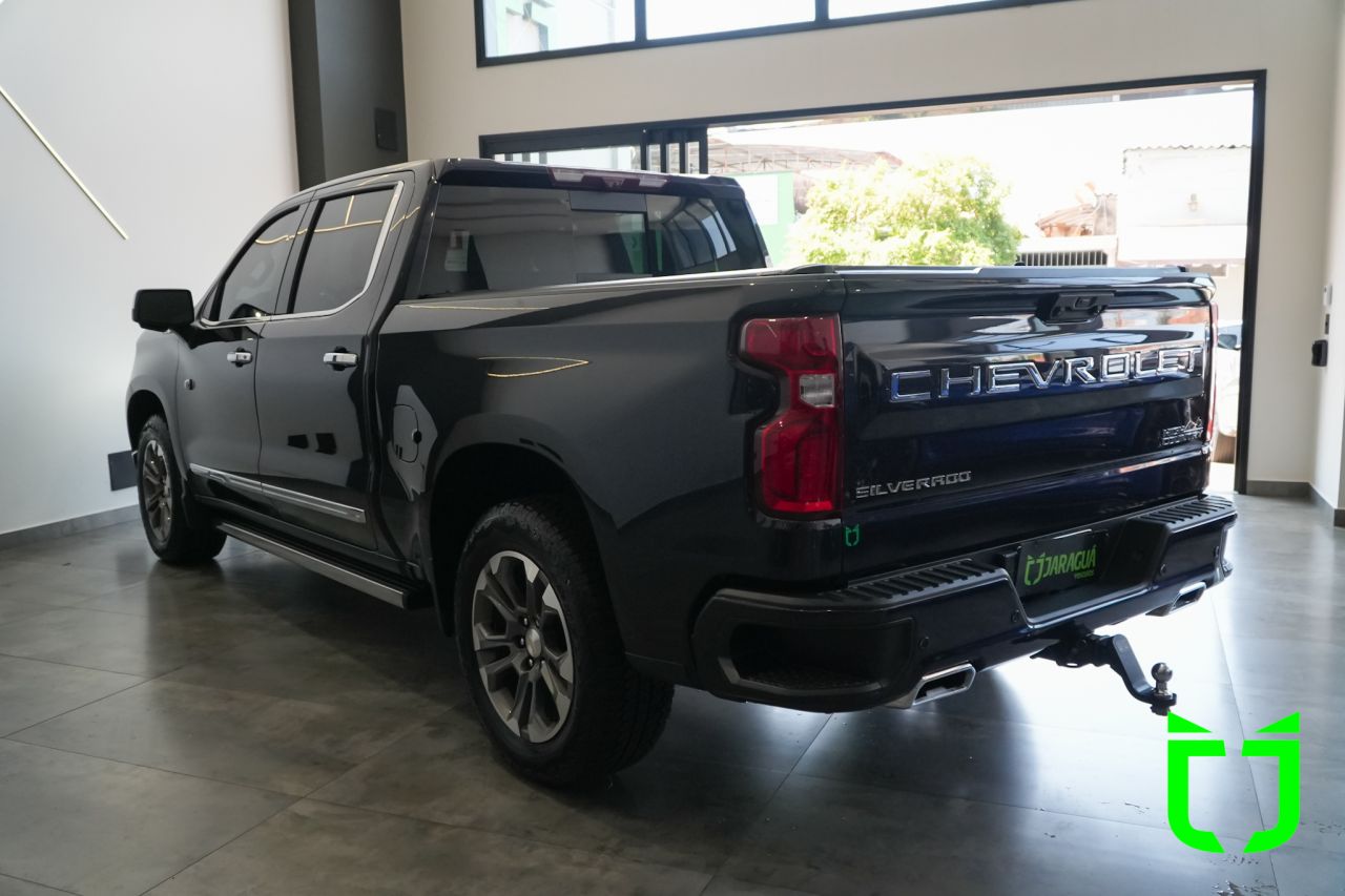 Chevrolet Silverado 5.3 V8 1500 HIGH COUNTRY CABINE DUPLA 4X4 AUTOMÁTICO 2024 Cinza - foto 4
