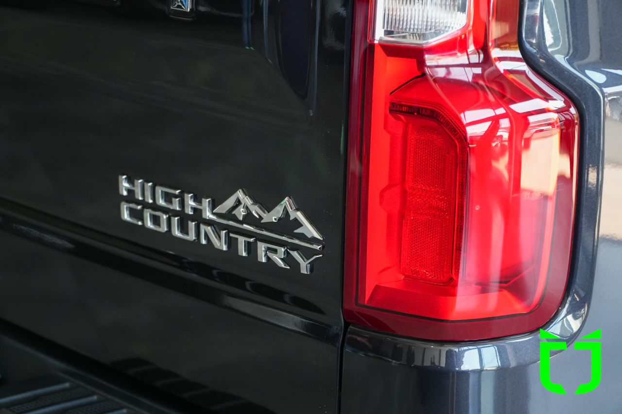Chevrolet Silverado 5.3 V8 1500 HIGH COUNTRY CABINE DUPLA 4X4 AUTOMÁTICO 2024 Cinza - foto 8
