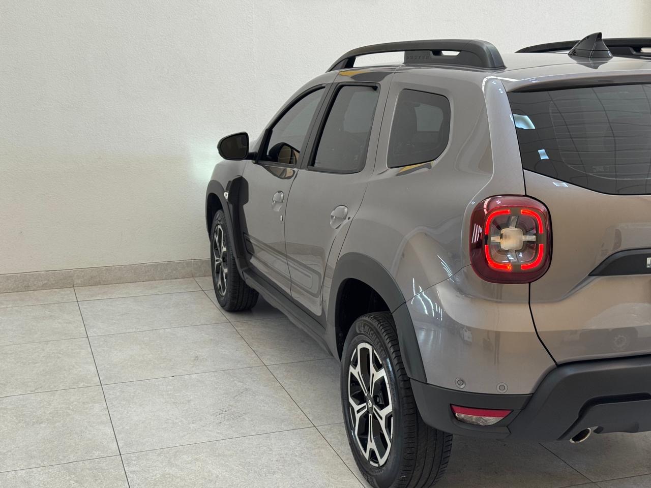 Renault Duster 1.6 16v 4p Flex Sce Iconic X-tronic Automático Cinza 2024 - Ayrton Automóveis