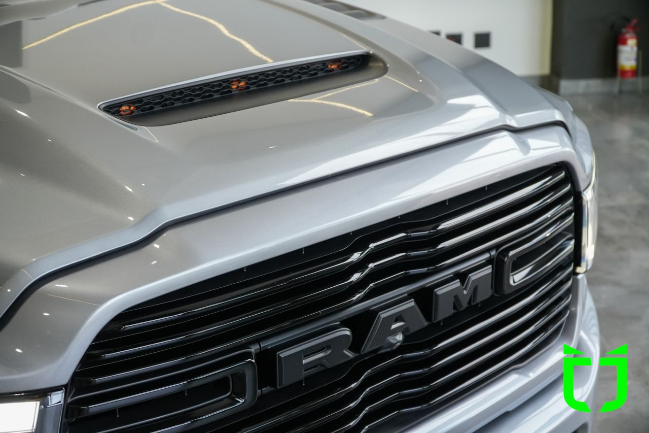 Ram 2500 6.7 I6 24V SLT CABINE DUPLA TURBO DIESEL NIGHT EDITION 4X4 AUTOMÁTICO 2023 Prata - foto 7