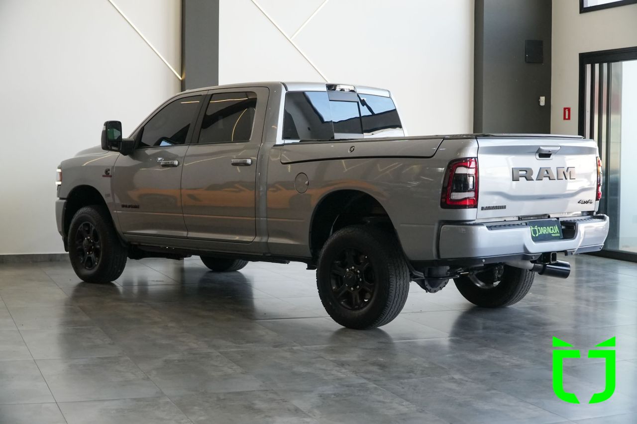 Ram 2500 6.7 I6 24V SLT CABINE DUPLA TURBO DIESEL NIGHT EDITION 4X4 AUTOMÁTICO 2023 Prata - foto 4