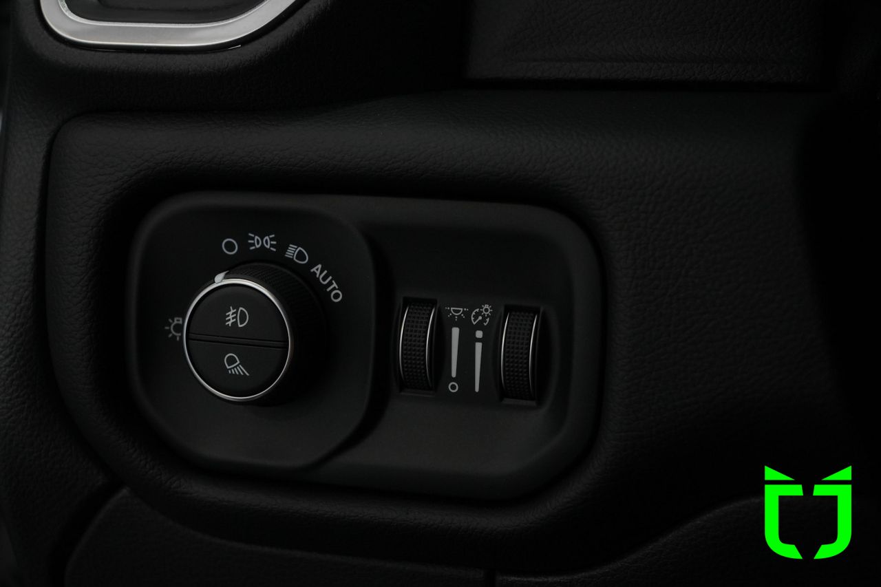 Ram 2500 6.7 I6 24V SLT CABINE DUPLA TURBO DIESEL NIGHT EDITION 4X4 AUTOMÁTICO 2023 Prata - foto 17