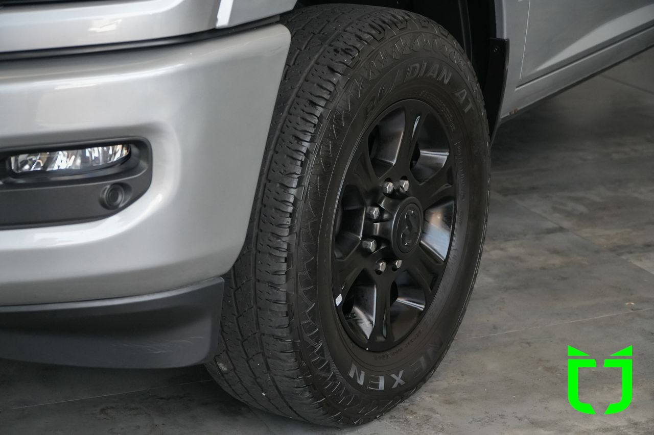 Ram 2500 6.7 I6 24V SLT CABINE DUPLA TURBO DIESEL NIGHT EDITION 4X4 AUTOMÁTICO 2023 Prata - foto 31