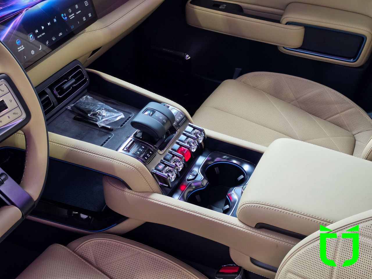 Denza B5 1.5 16V 4P GS TURBO PHEV AWD AUTOMÁTICO 2027 Preto - foto 13