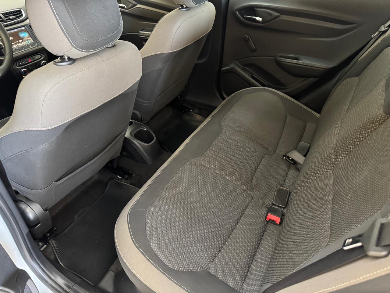 Chevrolet Prisma 1.4 4p Lt Flex Prata 2014 - Ayrton Automóveis