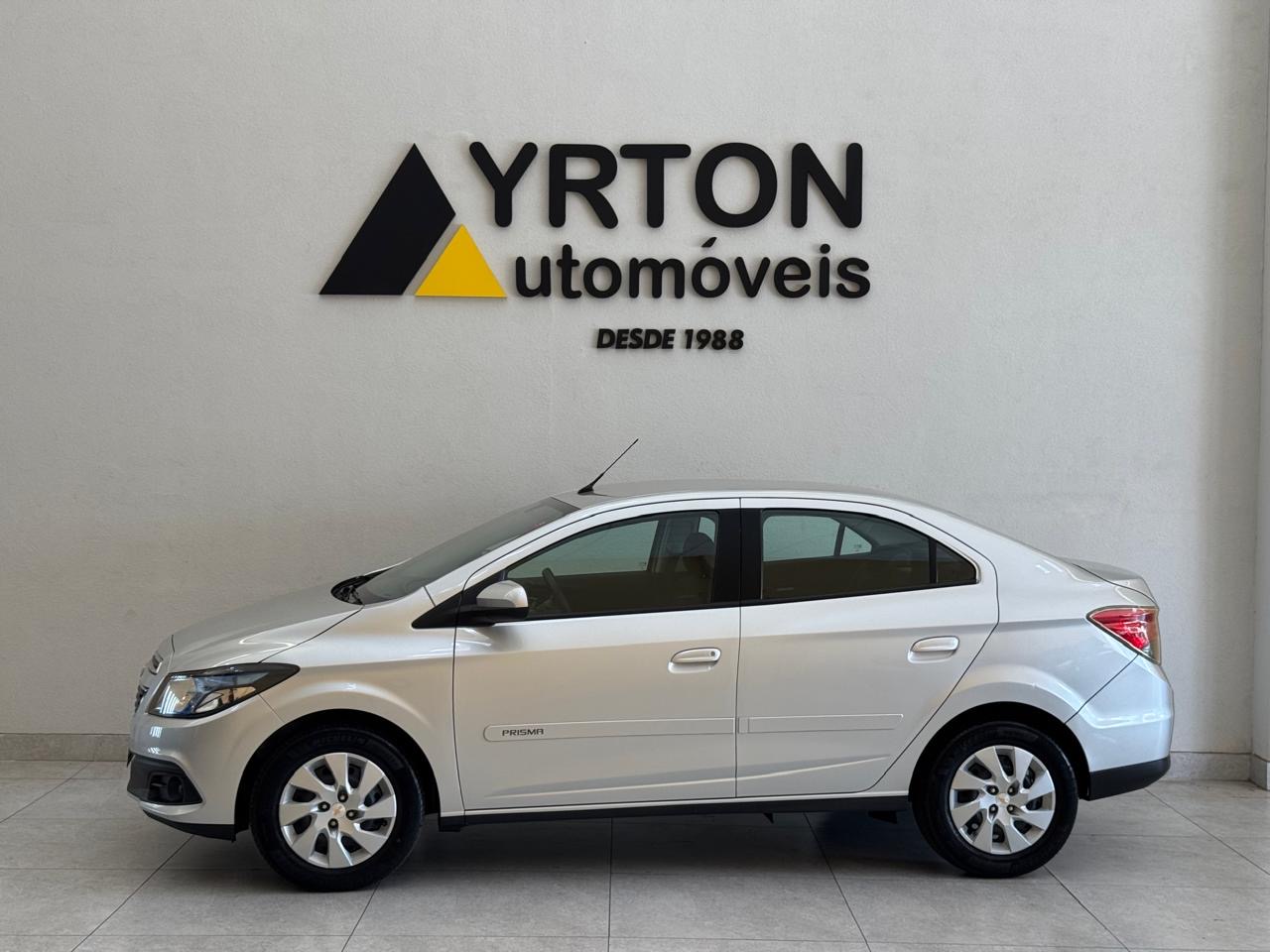 Chevrolet Prisma 1.4 4p Lt Flex Prata 2014 - Ayrton Automóveis