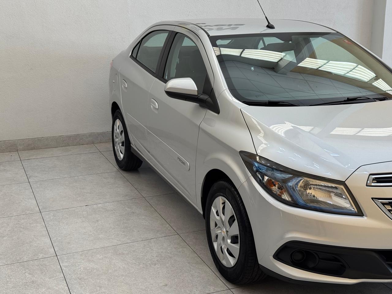 Chevrolet Prisma 1.4 4p Lt Flex Prata 2014 - Ayrton Automóveis
