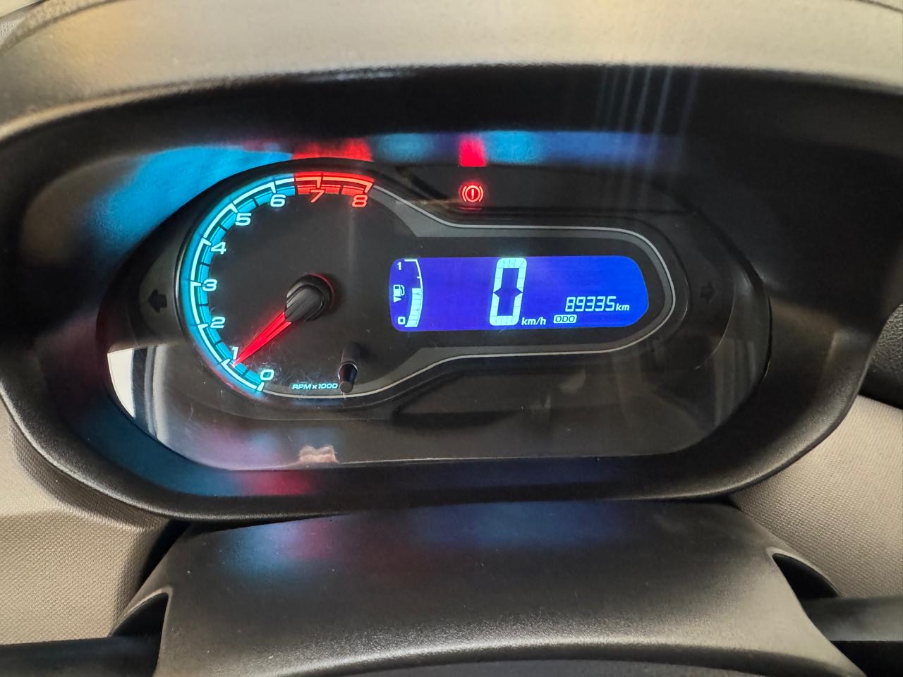 Chevrolet Prisma 1.4 4p Lt Flex Prata 2014 - Ayrton Automóveis