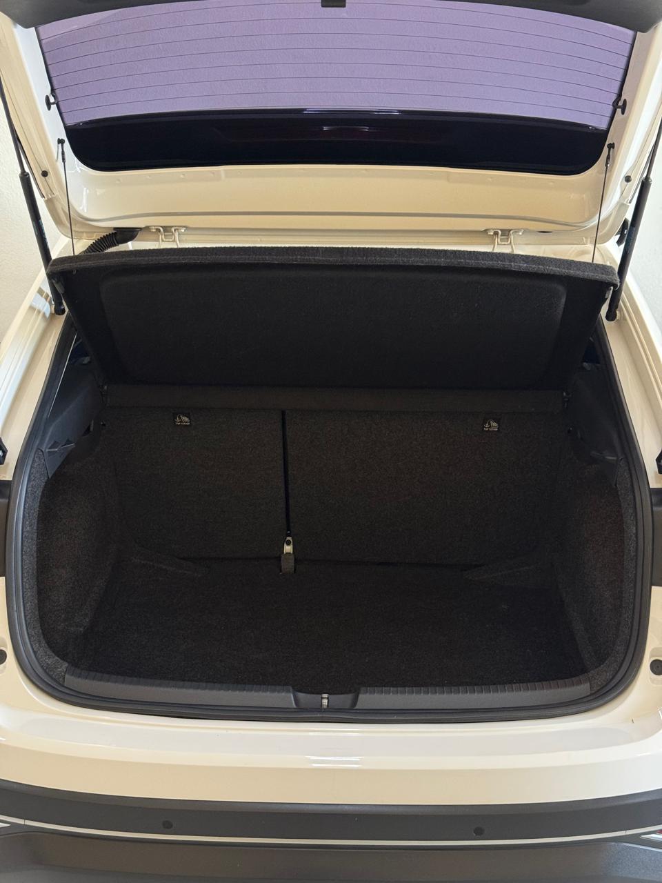 Volkswagen Nivus 1.0 4p Flex 200 Tsi Comfortline Turbo Automático Branco 2023 - Ayrton Automóveis