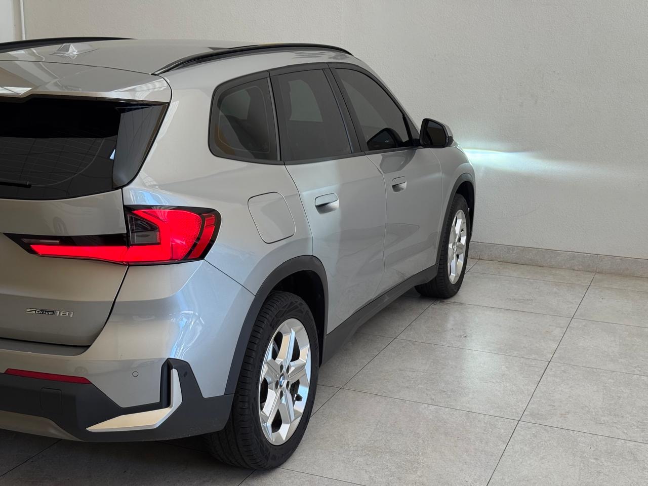 Bmw X1 1.5 12v Sdrive18i Gp Steptronic Turbo Automático Prata 2023 - Ayrton Automóveis