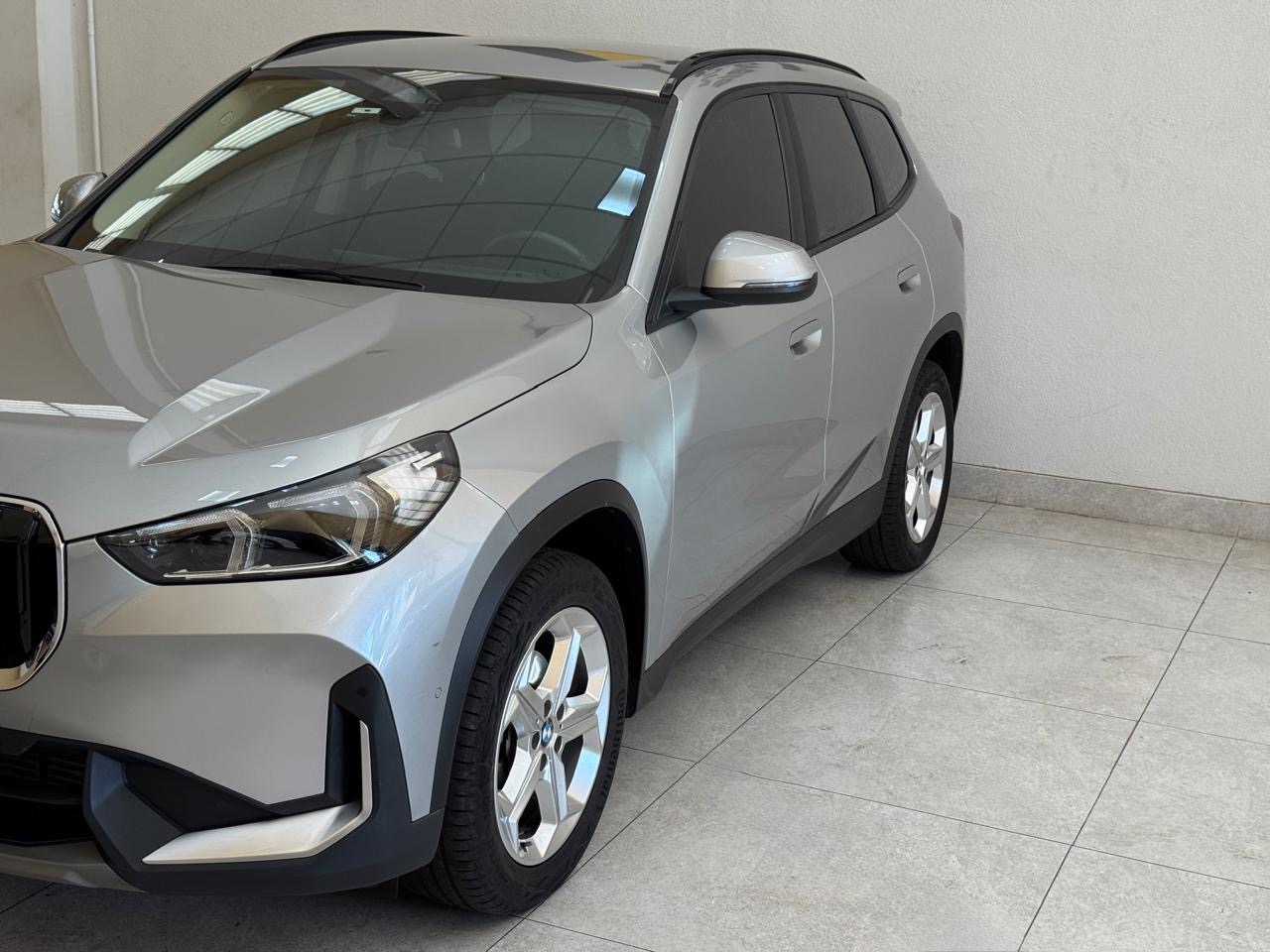 Bmw X1 1.5 12v Sdrive18i Gp Steptronic Turbo Automático Prata 2023 - Ayrton Automóveis