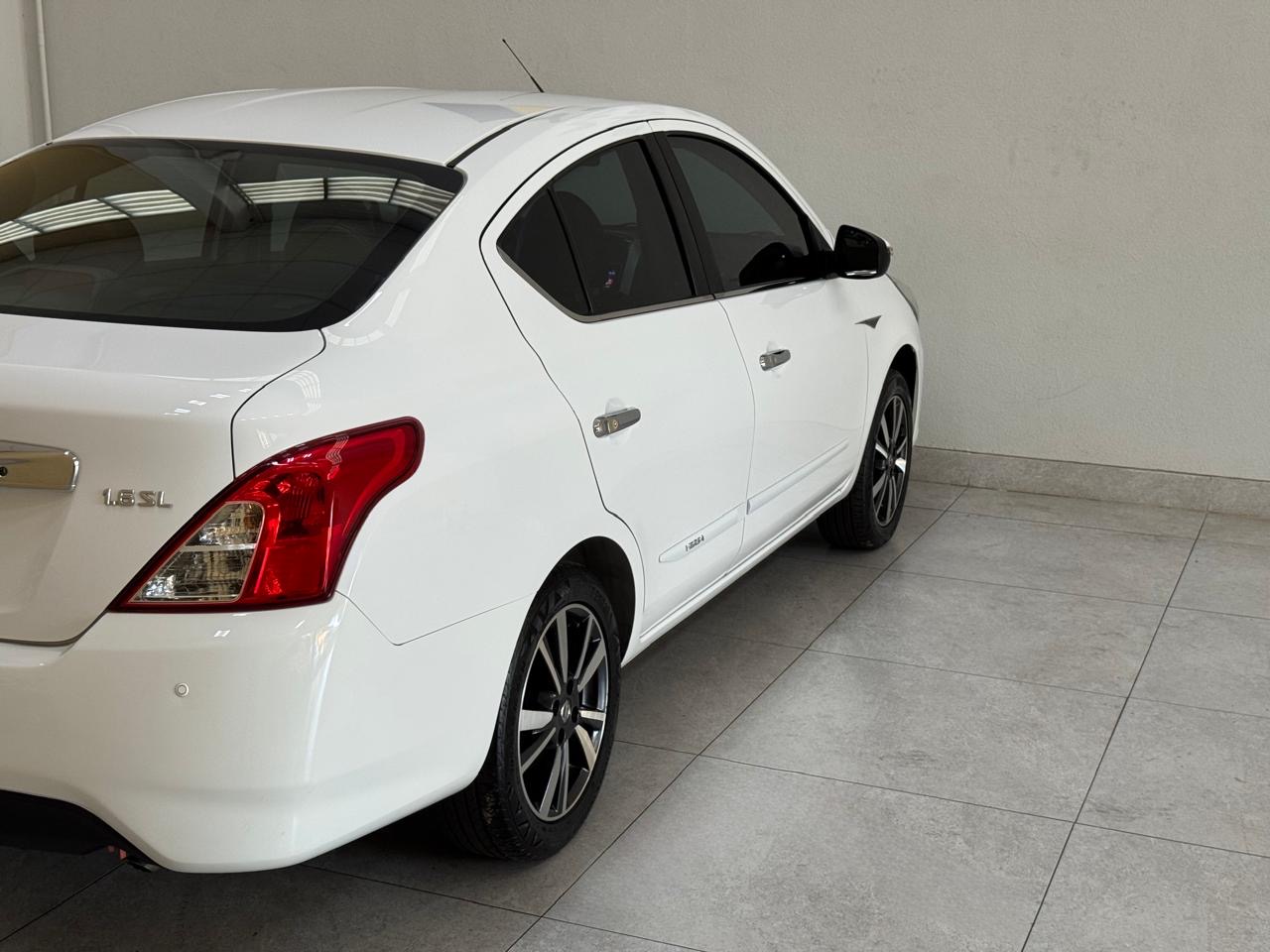 Nissan Versa Sedan 1.6 16v 4p Sl Flex Xtronic Automático Cvt Branco 2019 - Ayrton Automóveis