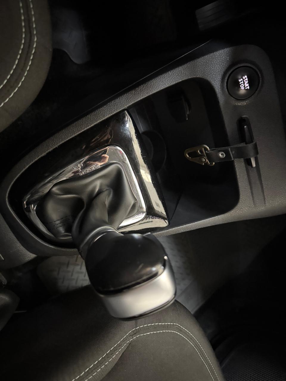 Renault Captur 1.6 16v 4p Flex Sce Life X-tronic Cvt Branco 2019 - Ayrton Automóveis
