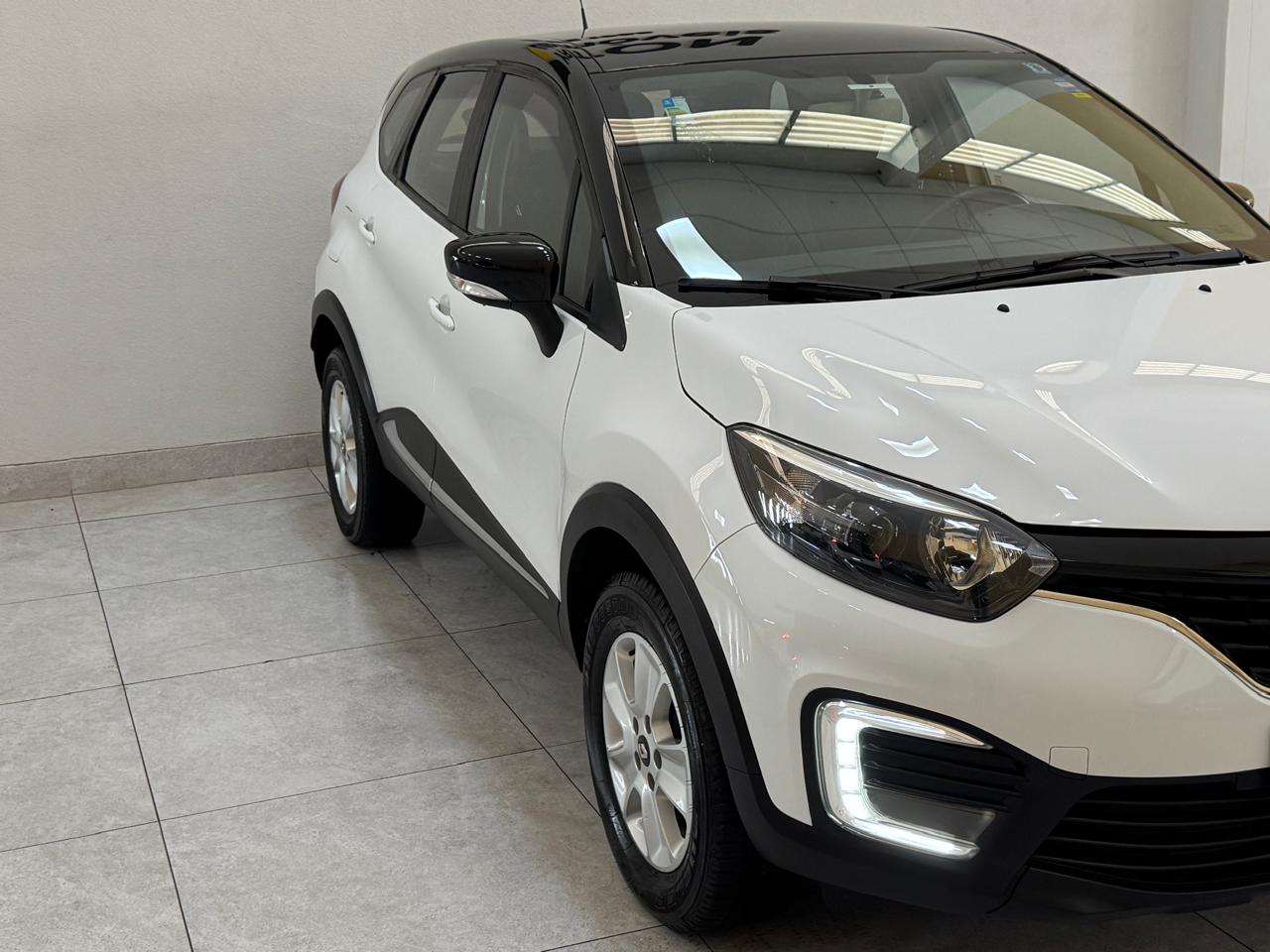 Renault Captur 1.6 16v 4p Flex Sce Life X-tronic Cvt Branco 2019 - Ayrton Automóveis
