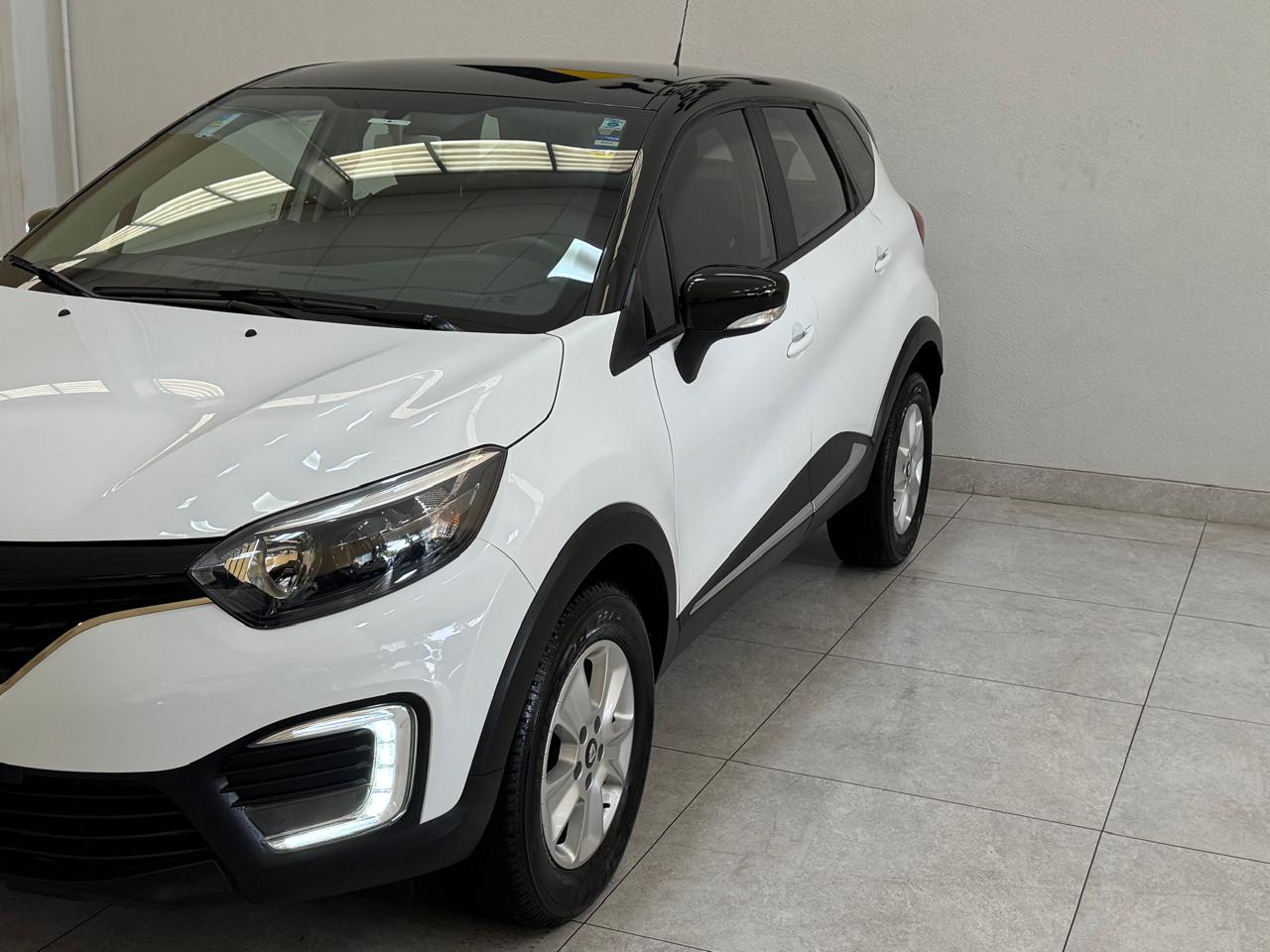Renault Captur 1.6 16v 4p Flex Sce Life X-tronic Cvt Branco 2019 - Ayrton Automóveis