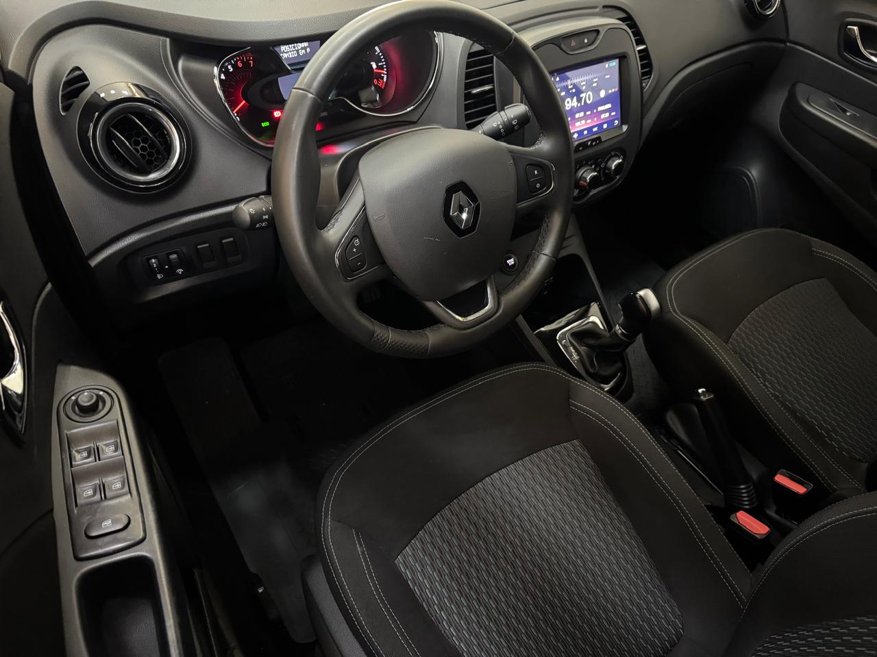 Renault Captur 1.6 16v 4p Flex Sce Life X-tronic Cvt Branco 2019 - Ayrton Automóveis