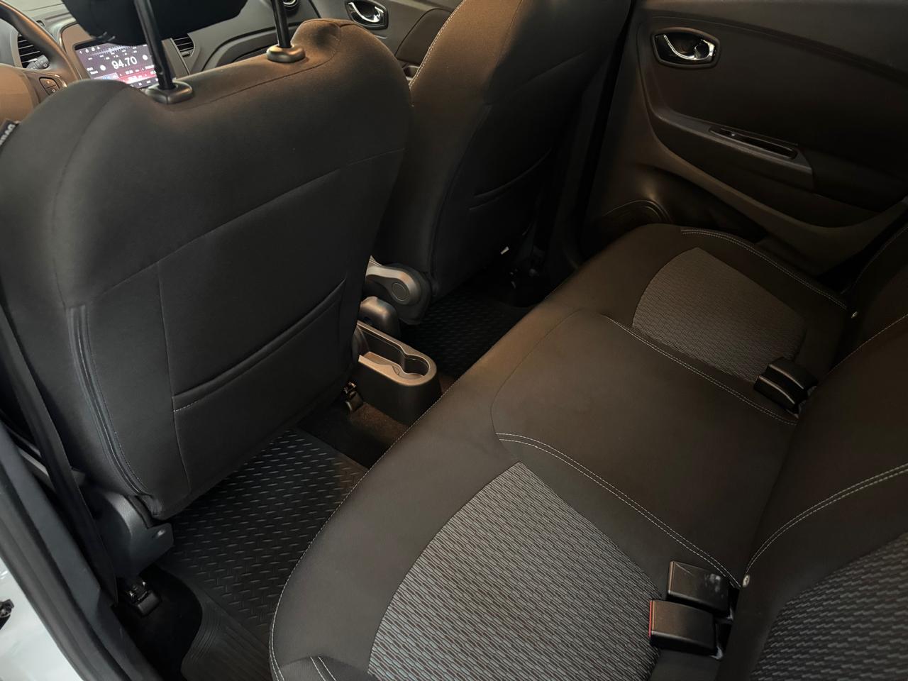 Renault Captur 1.6 16v 4p Flex Sce Life X-tronic Cvt Branco 2019 - Ayrton Automóveis