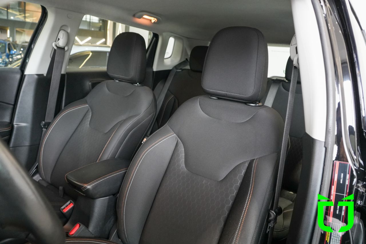 Jeep Compass 2.0 16V 4P FLEX SPORT 4X4 AUTOMÁTICO 2018 Preto - foto 17