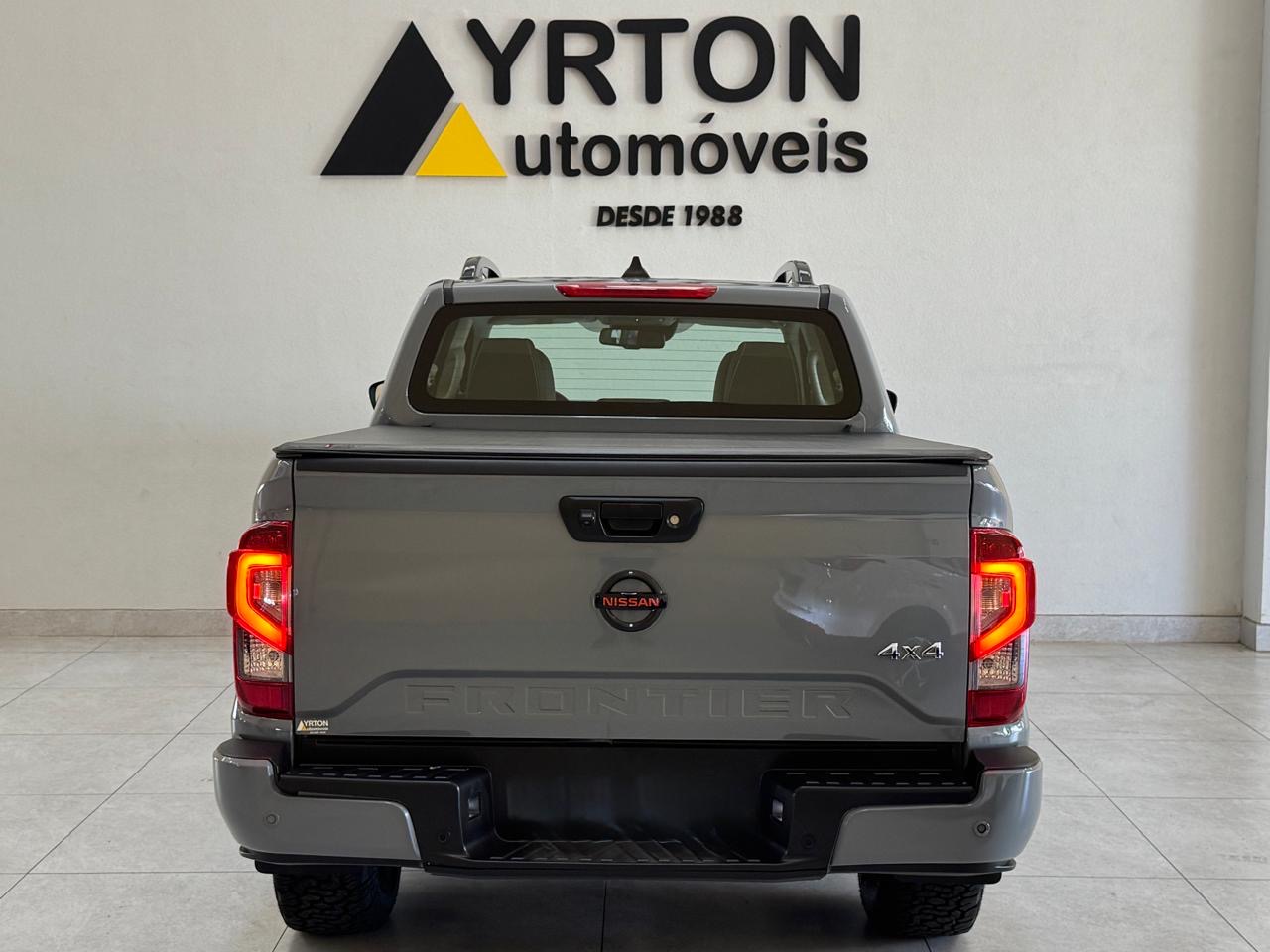 Nissan Frontier 2.3 16v Pro4x Cabine Dupla 4x4 Bi-turbo Diesel Automático Cinza 2023 - Ayrton Automóveis
