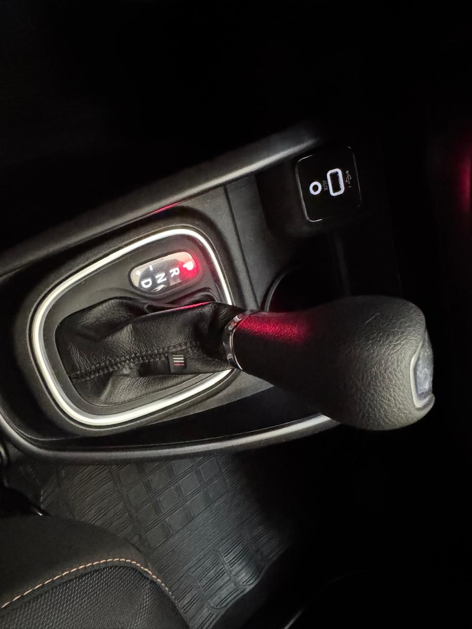 Fiat Argo 1.3 4p Flex Firefly Trekking Automático Cvt Cinza 2025 - Ayrton Automóveis