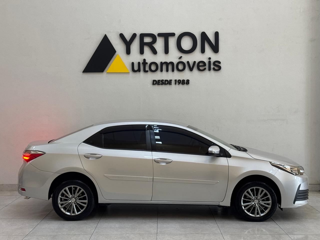 Toyota Corolla 1.8 16v 4p Gli Flex Upper Prata 2019 - Ayrton Automóveis