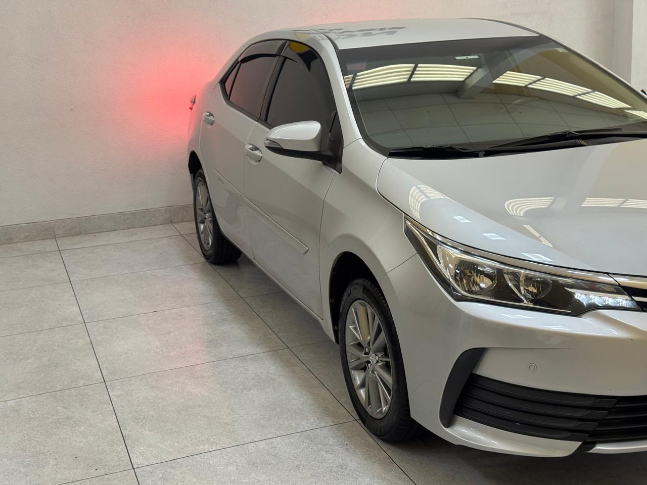 Toyota Corolla 1.8 16v 4p Gli Flex Upper Prata 2019 - Ayrton Automóveis