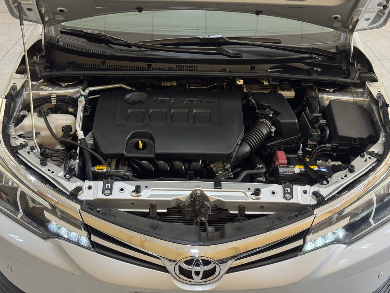 Toyota Corolla 1.8 16v 4p Gli Flex Upper Prata 2019 - Ayrton Automóveis